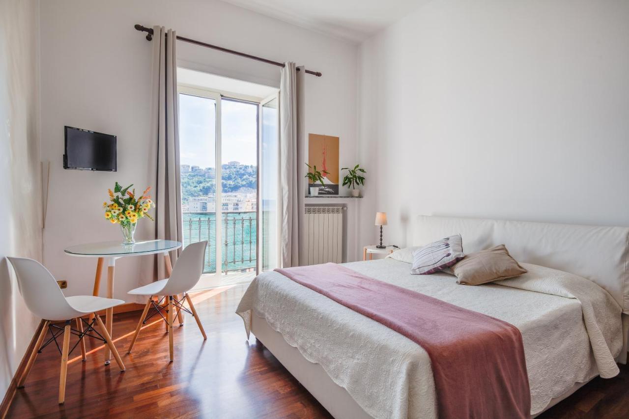 NapoliCentro Mare - Sea View Rooms&Suites Exterior foto