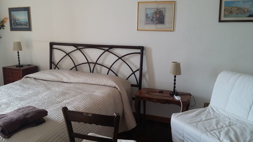NapoliCentro Mare - Sea View Rooms&Suites Exterior foto