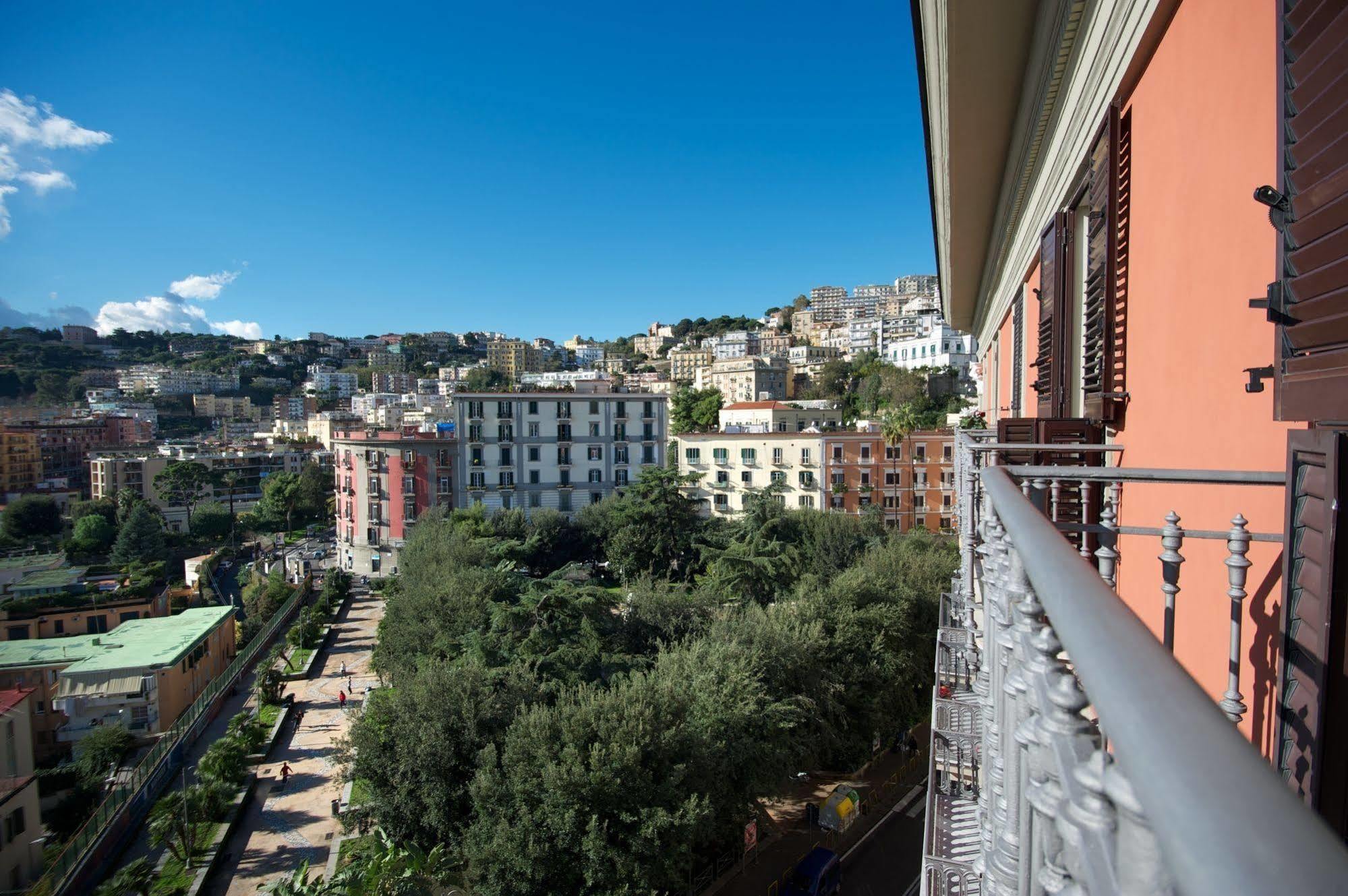 NapoliCentro Mare - Sea View Rooms&Suites Exterior foto