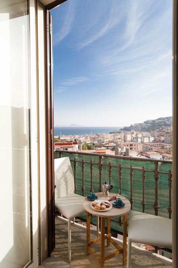 NapoliCentro Mare - Sea View Rooms&Suites Exterior foto
