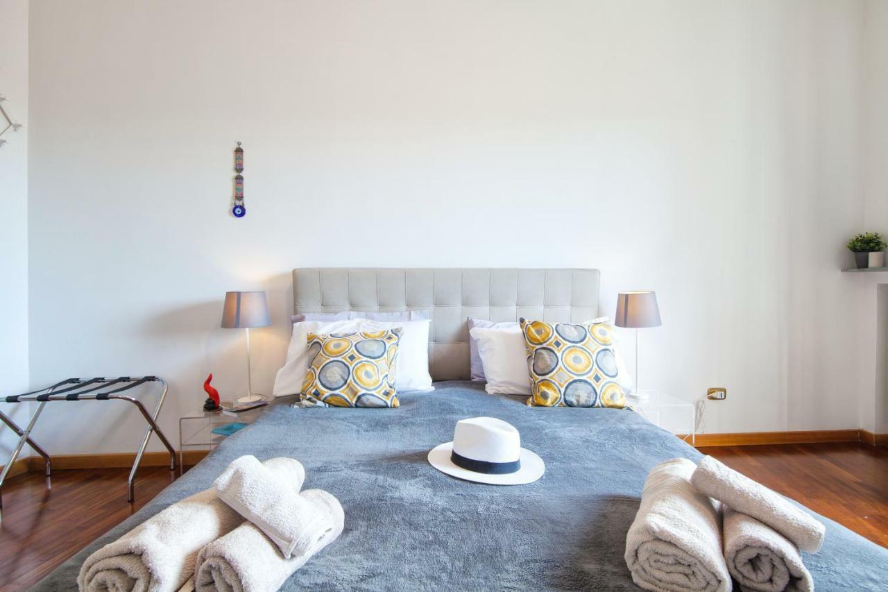 NapoliCentro Mare - Sea View Rooms&Suites Exterior foto