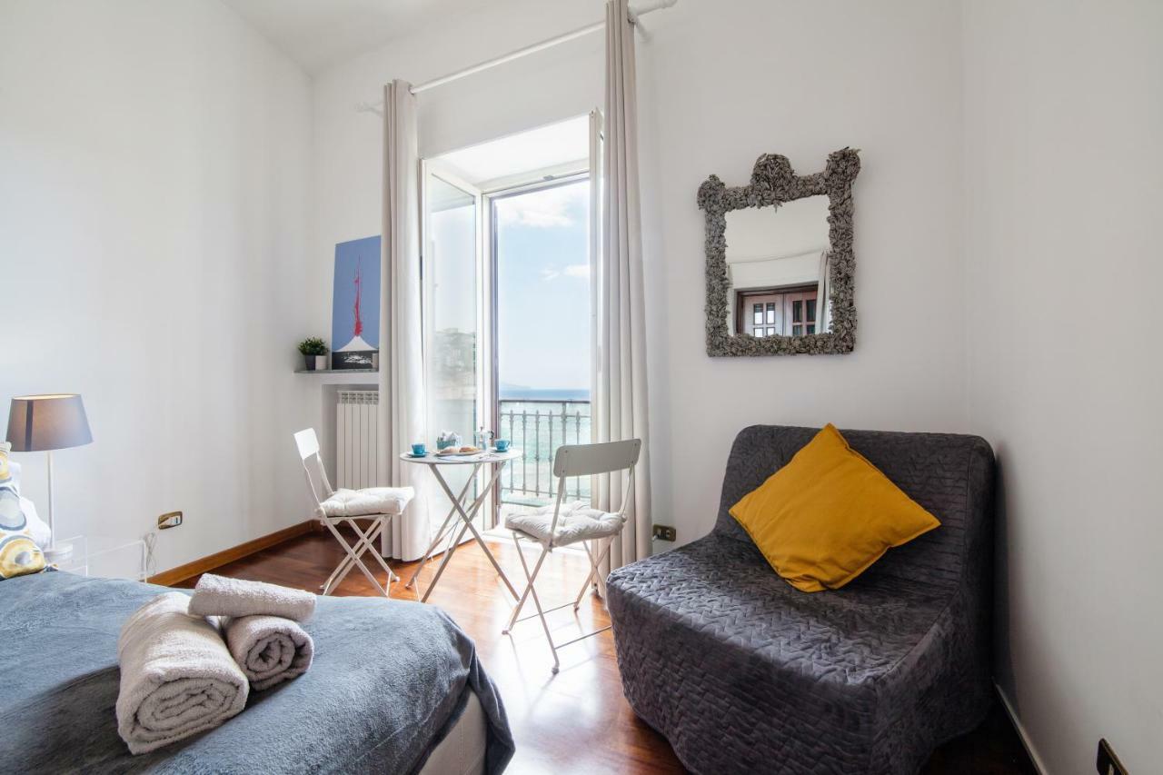 NapoliCentro Mare - Sea View Rooms&Suites Exterior foto