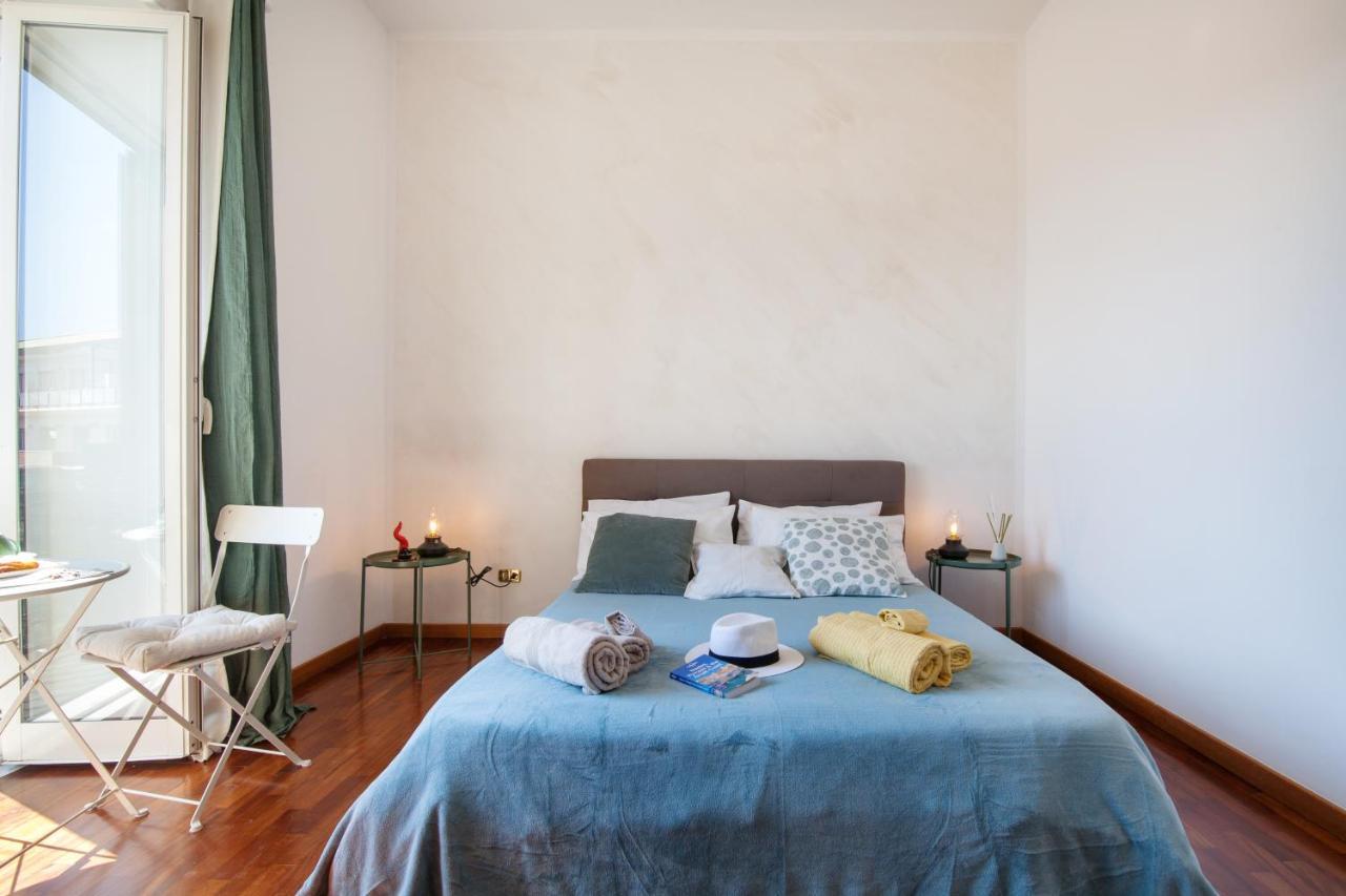 NapoliCentro Mare - Sea View Rooms&Suites Exterior foto